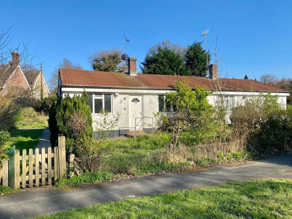 Midhurst Road, Liphook, Hampshire 2 bed semidetached house for sale