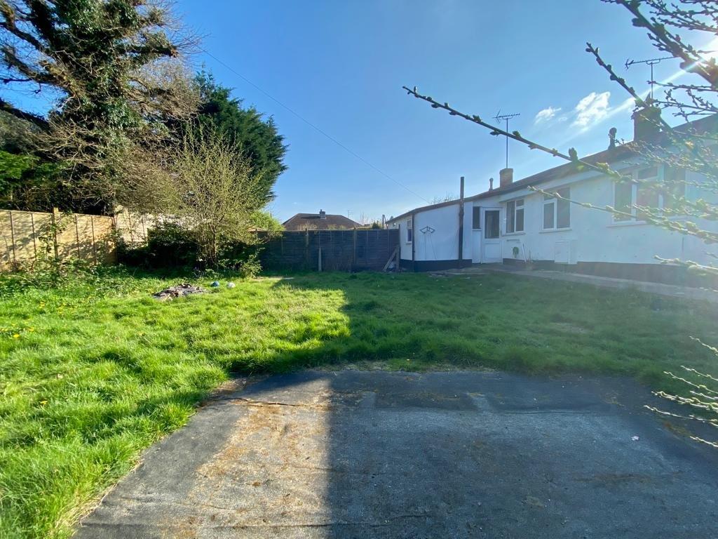Midhurst Road, Liphook, Hampshire 2 bed semidetached house for sale
