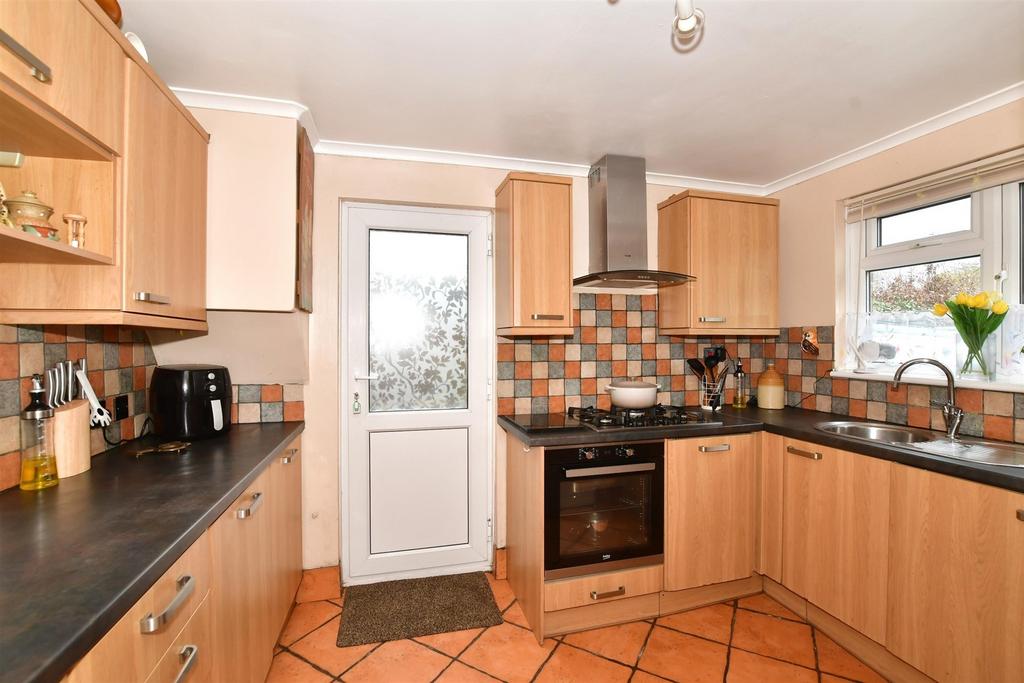 Bell Meadow, Maidstone, Kent 3 bed semidetached house £375,000