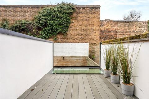 13 Allingham Street, London, N1 8NX