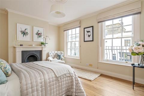 13 Allingham Street, London, N1 8NX