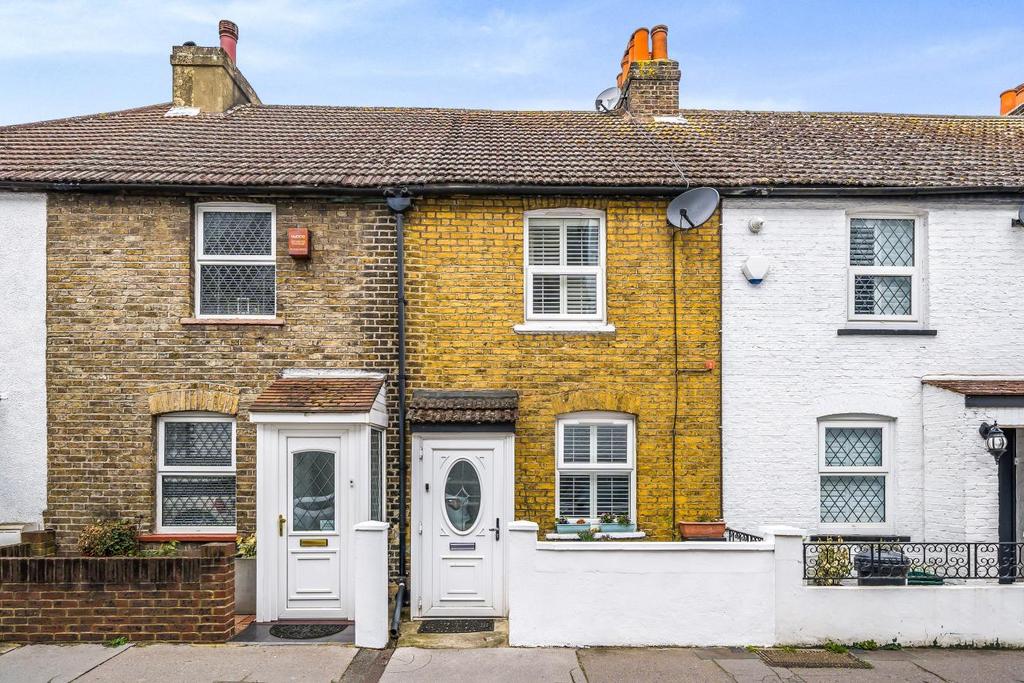 Kent Road, West Wickham 2 bed terraced house £450,000