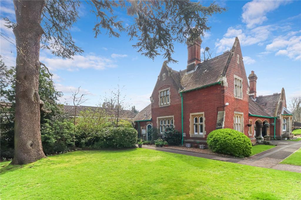 Salters Gardens, Church Road, Nascot Village, Watford, Hertfordshire