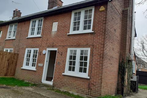 3 bedroom semi-detached house to rent, Margaret Roding