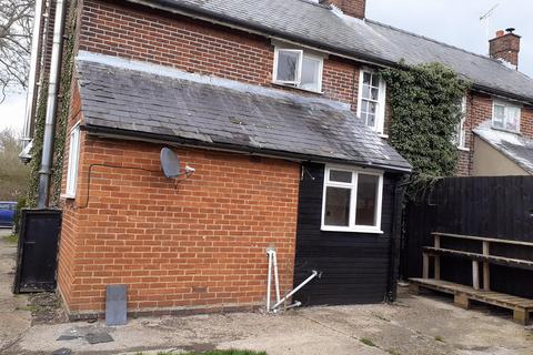 3 bedroom semi-detached house to rent, Margaret Roding