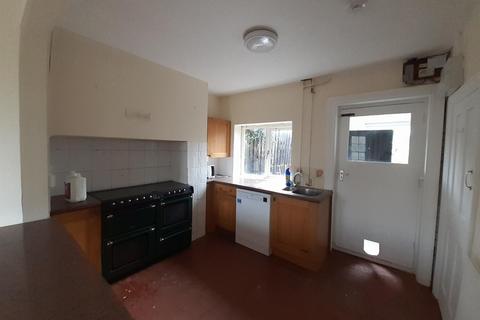 3 bedroom semi-detached house to rent, Margaret Roding