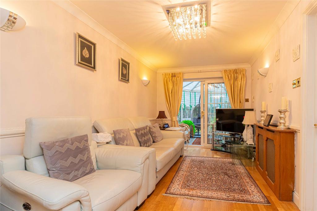 Bray Court, Maidenhead, Berkshire, SL6 4 bed detached house for sale