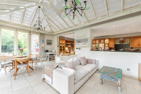 6 bedroom detached house to rent - Woodspring Road, Wimbledon, London, SW19