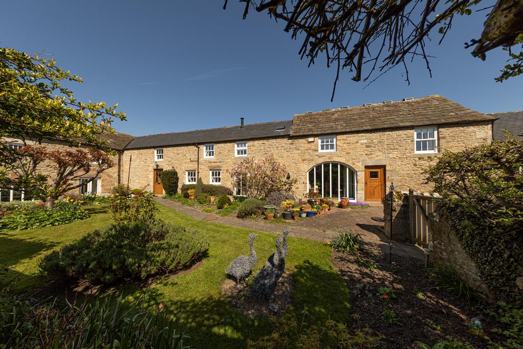 The Byre, Dilston Steadings, Corbridge, Northumberland NE45 5 bed barn