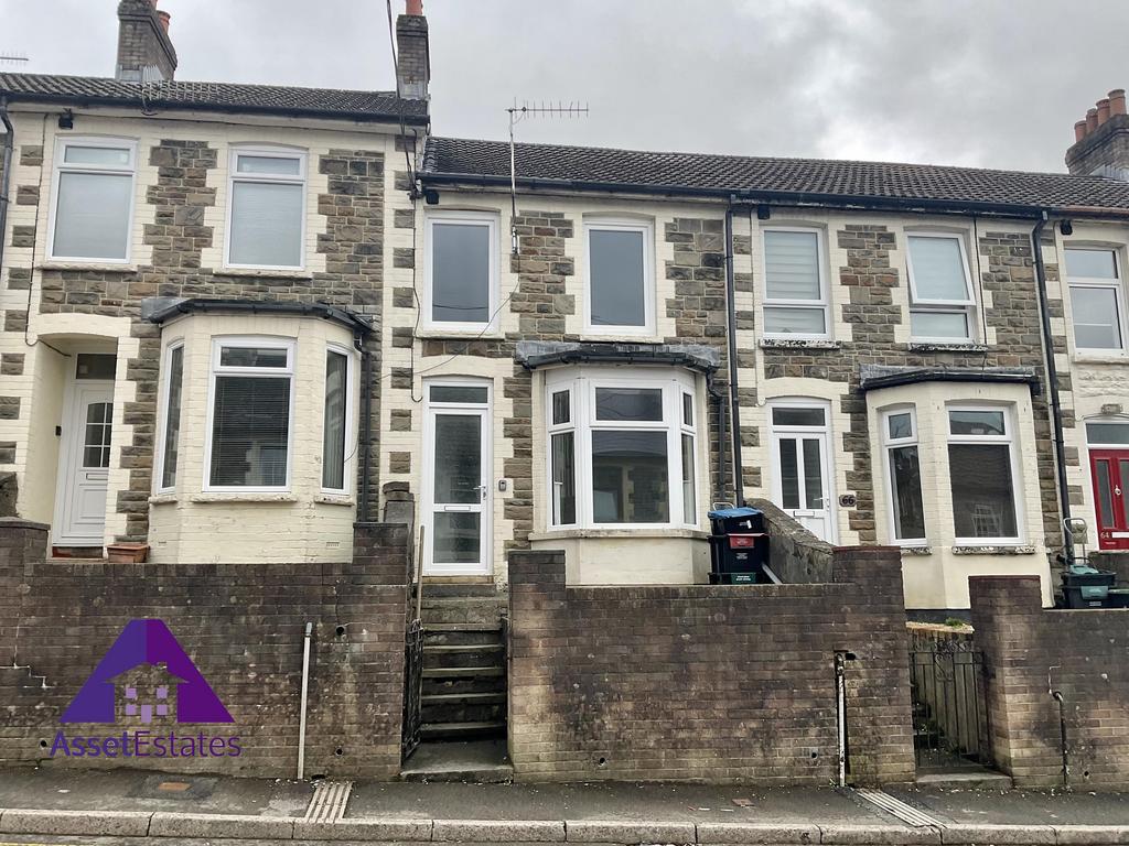 Richmond Road, Six Bells, Abertillery, NP13 2PF 2 bed terraced house