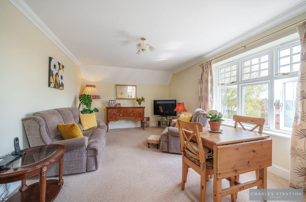 Highlands Apartments, Gidea Park 2 bed apartment for sale £400,000