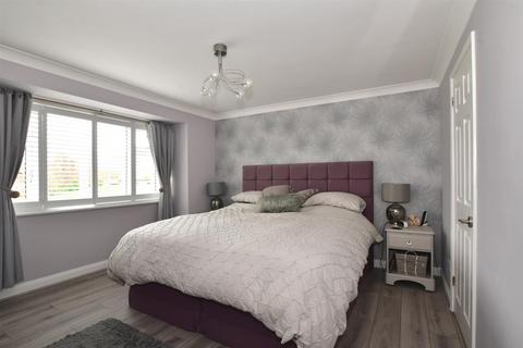 3 Austin Close, Kemsley, Sittingbourne, ME10 2RU