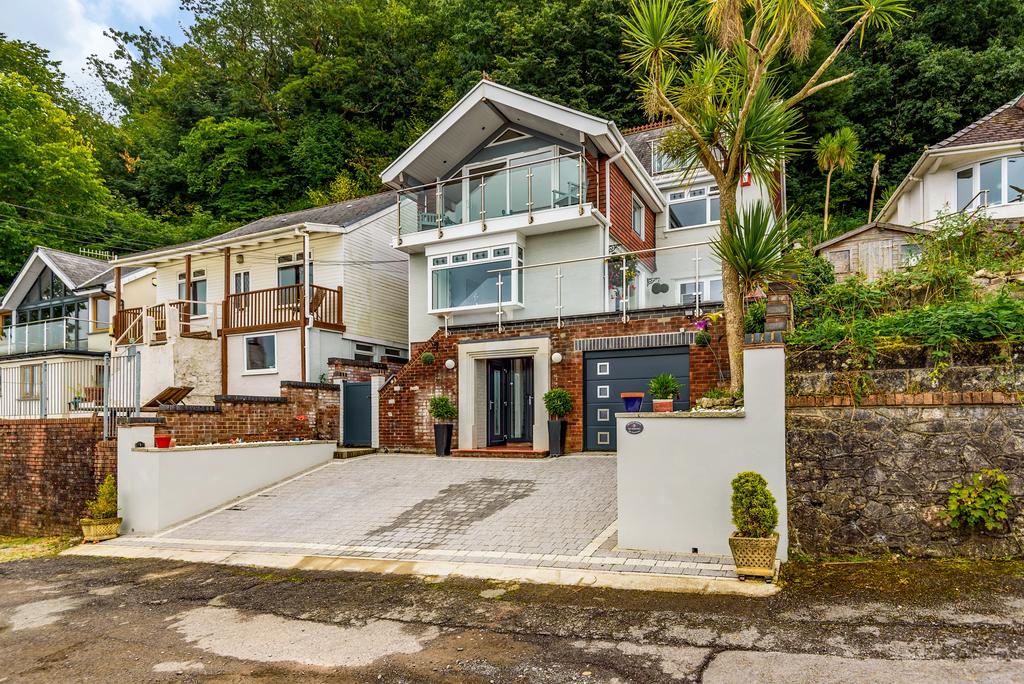 Broadview Lane, Mumbles, Swansea, SA3 4 bed detached house for sale £