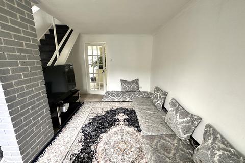 3 bedroom terraced house for sale, Burton Close, Oadby, Leicester LE2
