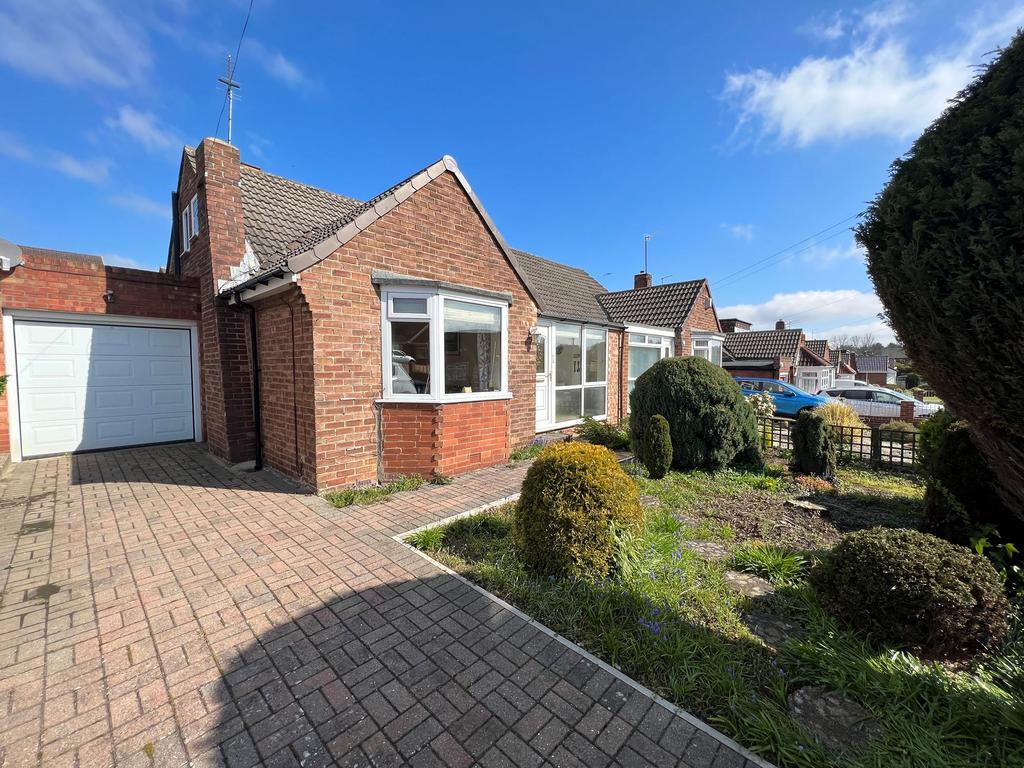 Ross Way, Red House Farm, Newcastle... 2 bed bungalow £170,000