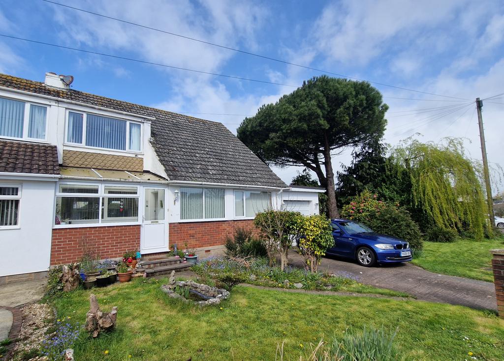 Davies Avenue, Paignton 4 bed semidetached house for sale £315,000
