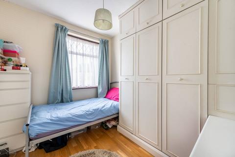 22 Randall Avenue, London, NW2 7RN