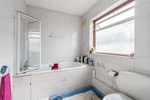 22 Randall Avenue, London, NW2 7RN