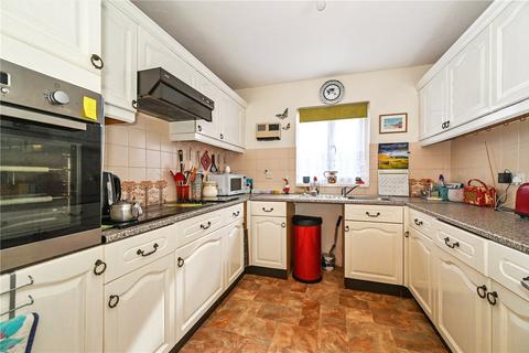 2 bedroom apartment for sale, St. Peter's Court, Hylton Road, Petersfield, Hampshire, GU32