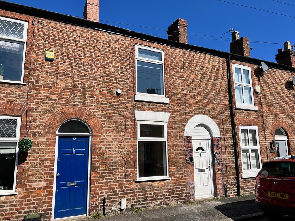 Derby Road, Sale M33 2 bed terraced house £975 pcm (£225 pw)