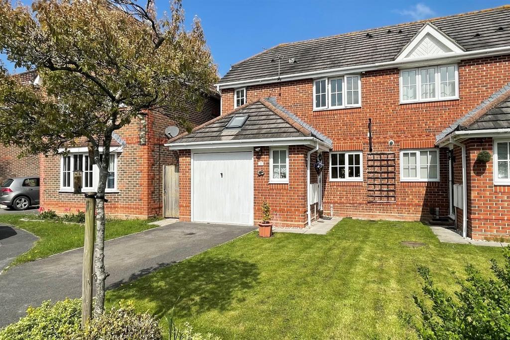Chandlers Ford 4 bed semidetached house for sale £430,000