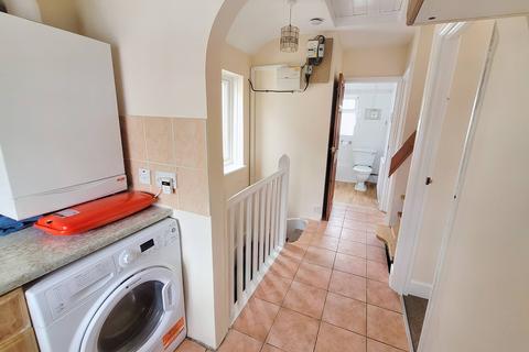 undefined, Berkeley Waye, Hounslow, Greater London TW5