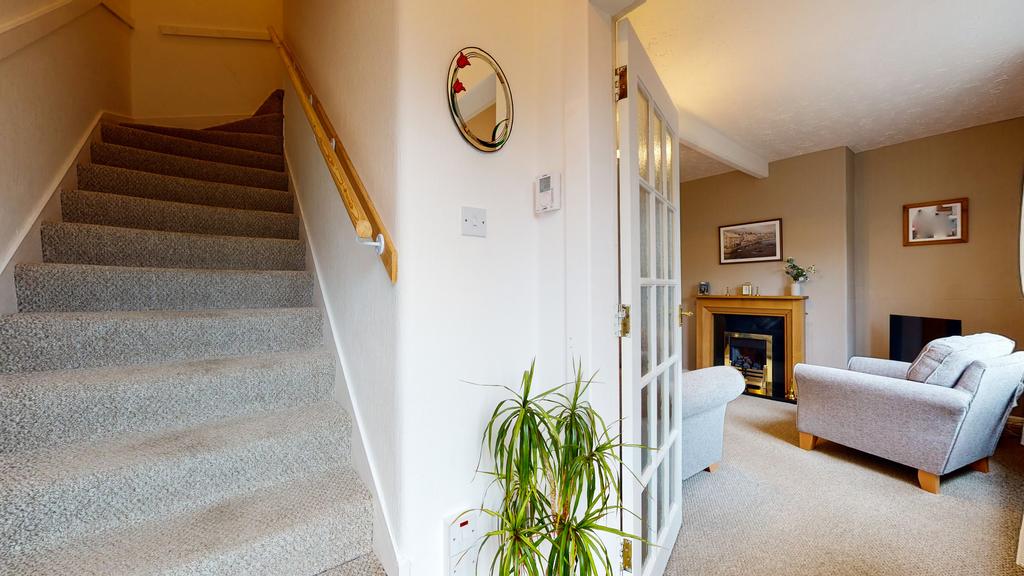 Paisley Road, Barrhead G78 2 bed end of terrace house £130,000