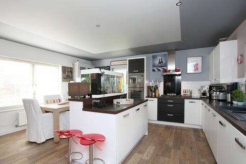 1 Moss End Place, Aberuthven, Auchterarder, PH3 1FH