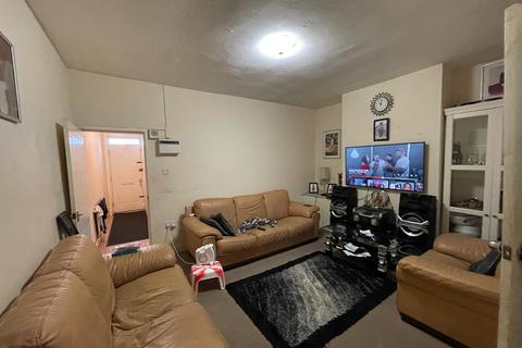4 bedroom semi-detached house for sale, West Bromwich Street, Walsall, West Midlands