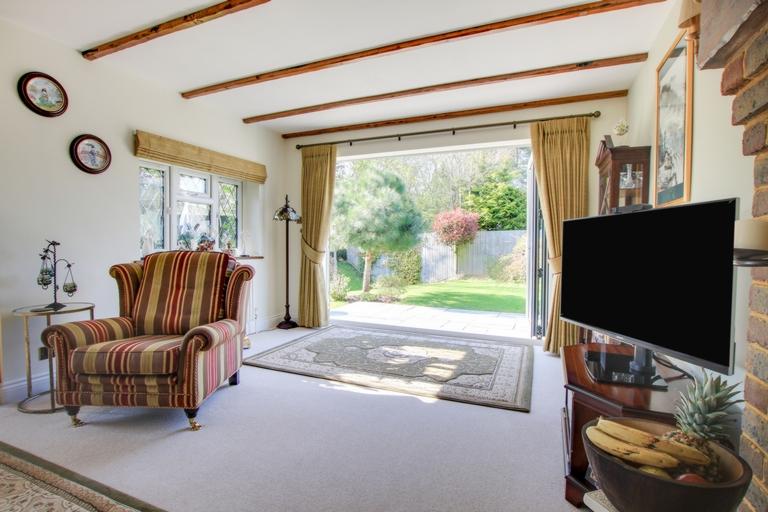 Lounge Bi-Folds