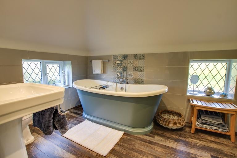 En-Suite Bathroom
