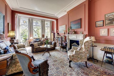 17 Redington Road, London, NW3 7QX