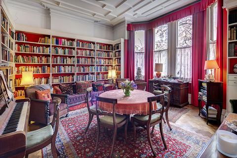 17 Redington Road, London, NW3 7QX
