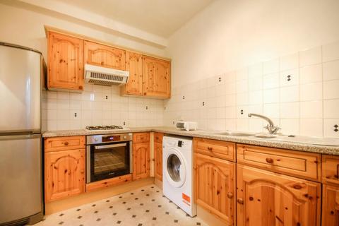 2 bedroom flat for sale - Lee Road, Selwyn Court, Blackheath Village, London, Greater London, SE3 9SZ