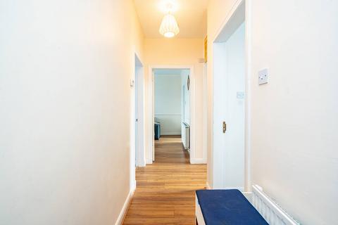 229/5 Calder Road, Edinburgh, EH11 4RG