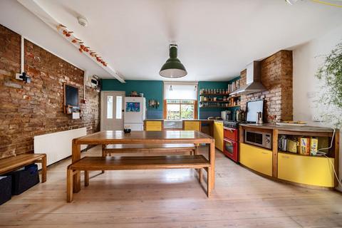 60 Malpas Road, London, SE4 1BS