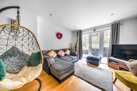 2 bedroom flat for sale - Seven Kings Way, Kingston upon Thames