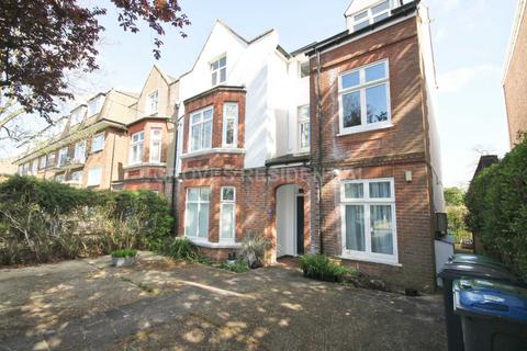 2 bedroom flat to rent, Rodney Road, New Malden