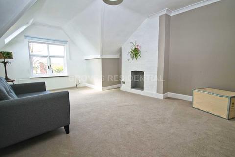 2 bedroom flat to rent, Rodney Road, New Malden
