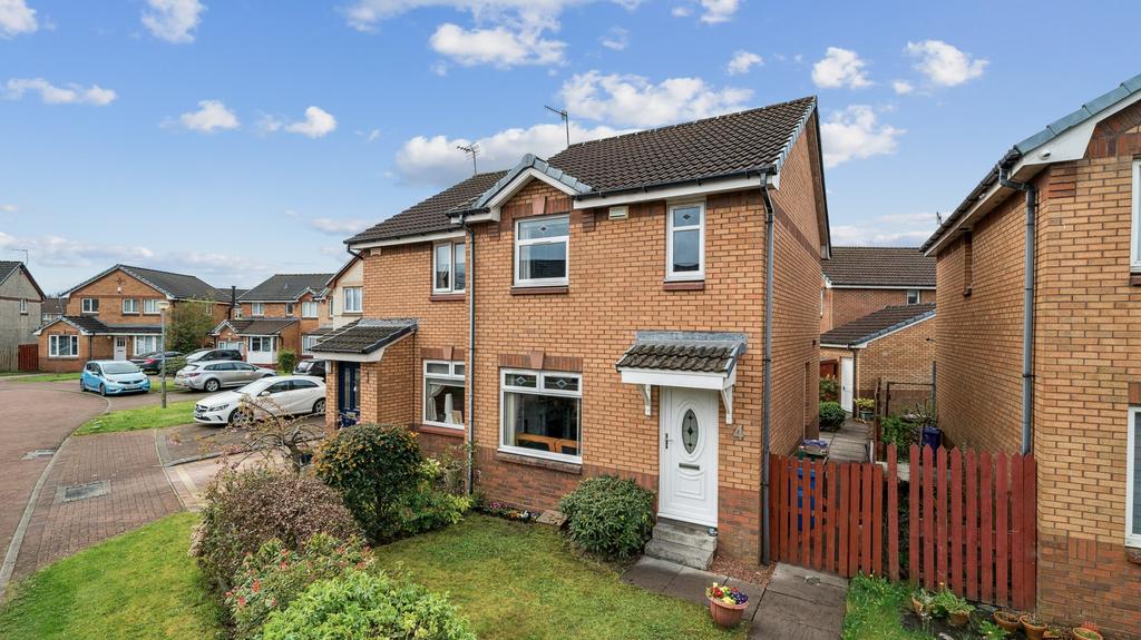 Brent Gardens, Thornliebank, Glasgow, G46 8GB 3 bed semidetached house