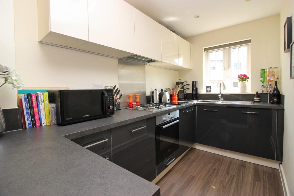 Hazelbourne Avenue, Borough Green TN15 2 bed terraced house for sale