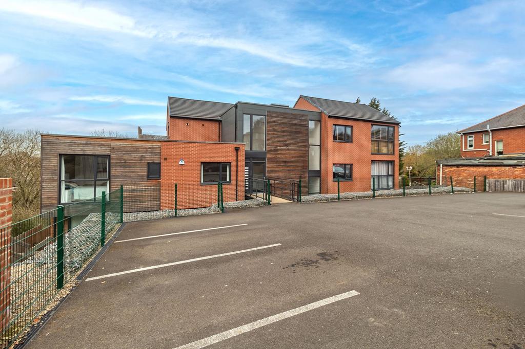 Denton Road, Denton Burn, Newcastle... 2 bed flat for sale £135,000