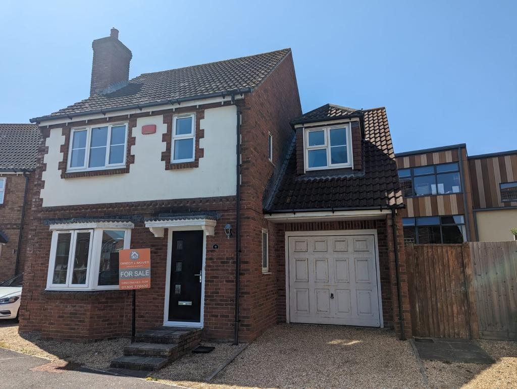 Barnes Wallis Close, Chickerell, Weymouth 3 bed detached house for sale