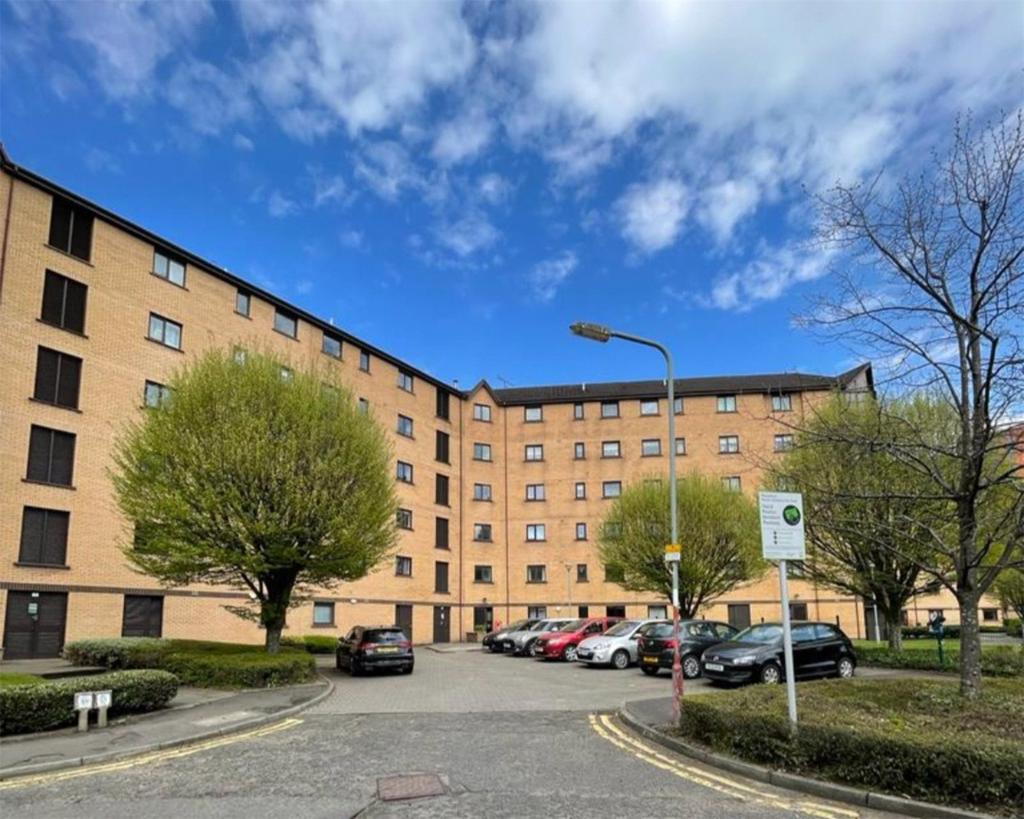 Riverview Place, Waterfront, Glasgow, G5 2 bed flat £1,195 pcm (£276 pw)