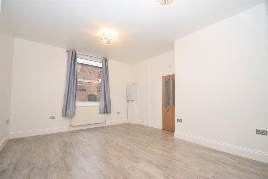 Princess Royal Terrace, Flat 2... Studio - £495 pcm (£114 pw)