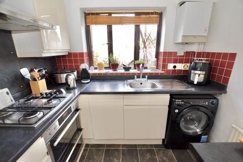 6 Squires Walk, Ashford, TW15 1TS
