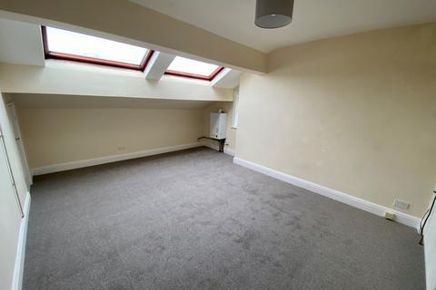 1 bedroom flat to rent, Beech Grove, Bingley, West Yorkshire, UK, BD16