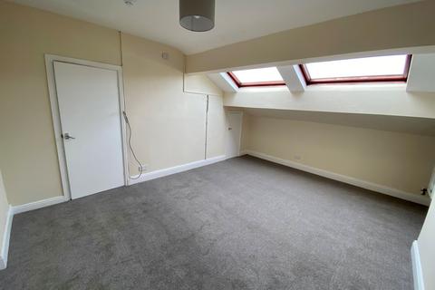 1 bedroom flat to rent, Beech Grove, Bingley, West Yorkshire, UK, BD16