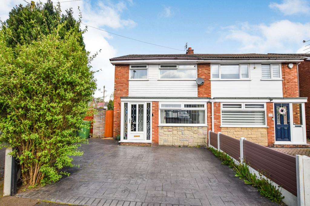 Gawsworth Close, Timperley, Altrincham, Cheshire, WA15 3 bed semi