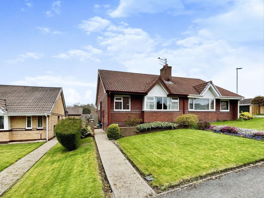 Corby Grove, Oakerside Park, Peterlee, Durham, SR8 1PY 2 bed bungalow